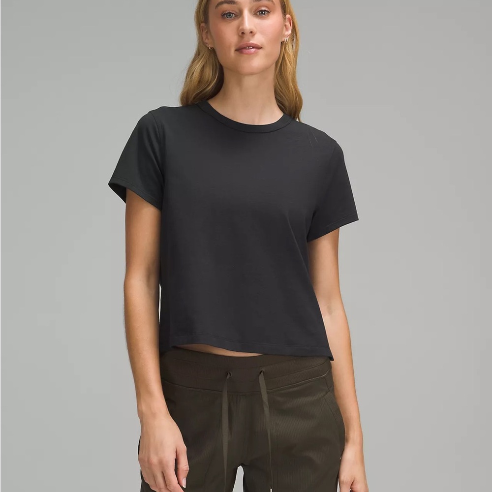 Lululemon Classic Fit Cotton Blend tee - off white (size small/6)